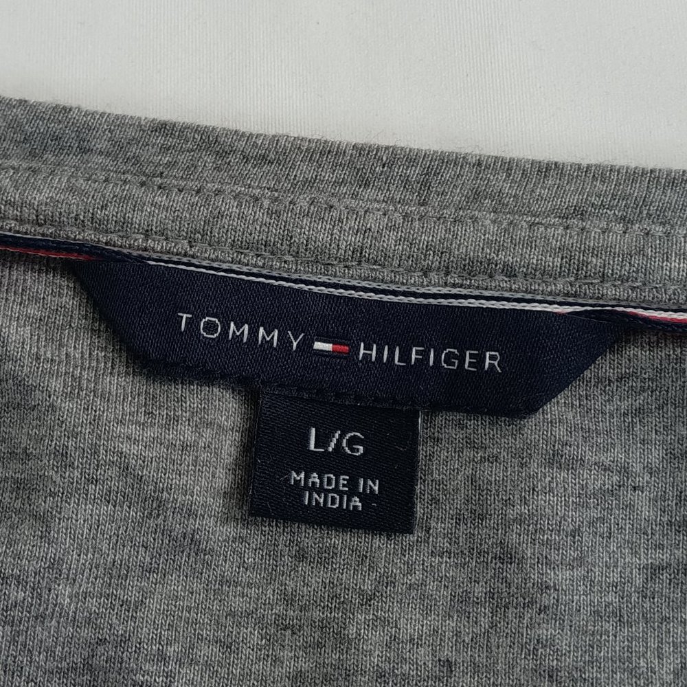 Tommy Hilfiger Tunic Blouse. - Picture 11 of 14